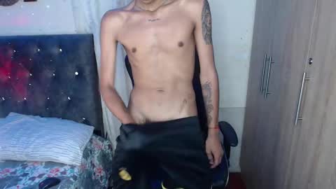 Snapshot of alex_diorrr chatting on January 29, 2025, 10:53 pm Alex online show from January 29, 2025, 10:53 pm