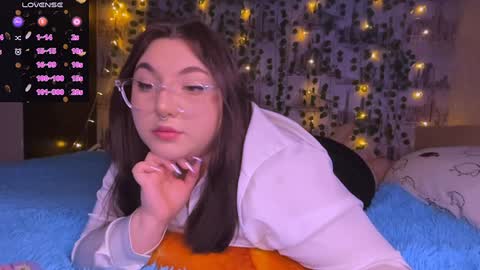 Snapshot of alex_dreams_ chatting on January 22, 2025, 7:25 am Alex online show from January 22, 2025, 7:25 am