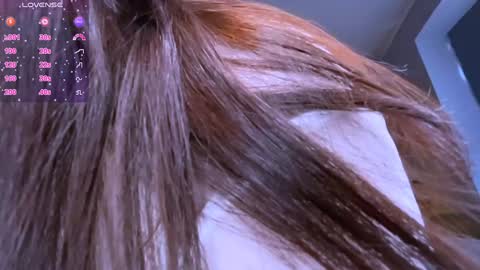 Snapshot of alex_dreams_ chatting on February 7, 2025, 1:53 pm Alex online show from February 7, 2025, 1:53 pm