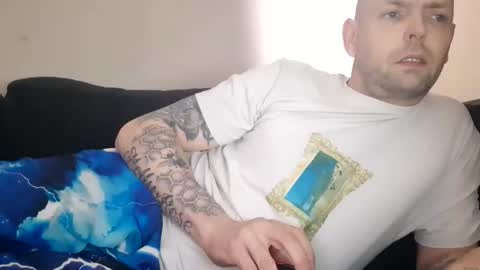 alex_essex69 online show from April 23, 2026, 8:46 am