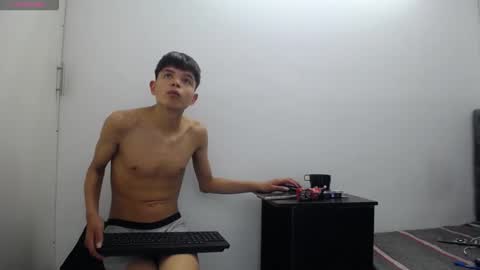 alex_it0 online show from May 9, 2026, 10:37 pm