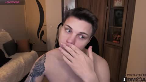 Snapshot of alex_milson chatting on November 24, 2025, 11:37 pm alex_milson online show from November 24, 2025, 11:37 pm