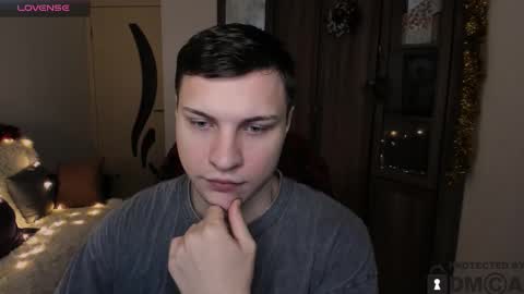 Snapshot of alex_milson chatting on November 28, 2025, 12:13 am alex_milson online show from November 28, 2025, 12:13 am