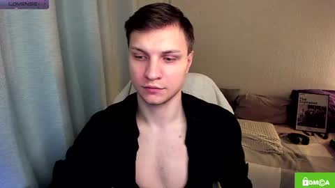Snapshot of alex_milson chatting on June 19, 2026, 12:37 am alex_milson online show from June 19, 2026, 12:37 am