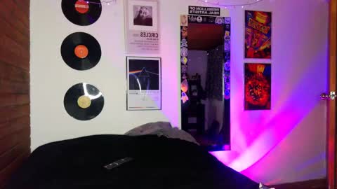 Alex online show from February 4, 2025, 2:07 am