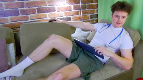 Alex online show from June 3, 2026, 11:46 am