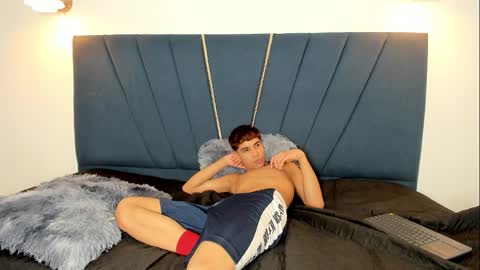 alex_sexy_22 online show from November 23, 2025, 9:42 am