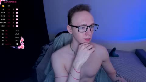 alex_silent online show from October 8, 2025, 2:25 pm