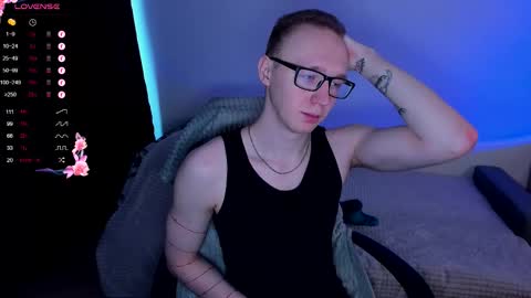 alex_silent online show from October 31, 2025, 6:25 am