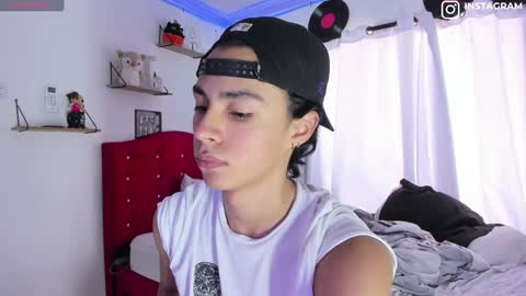 Snapshot of alex_sweet_69 chatting on January 12, 2025, 5:44 pm Alex online show from January 12, 2025, 5:44 pm