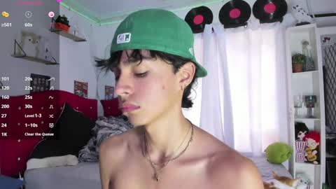 Snapshot of alex_sweet_69 chatting on February 5, 2025, 1:54 pm Alex online show from February 5, 2025, 1:54 pm