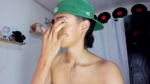 Snapshot of alex_sweet_69 chatting on November 24, 2025, 12:49 pm Alex online show from November 24, 2025, 12:49 pm