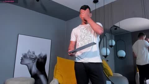 Alex Towers online show from January 3, 2025, 6:57 pm