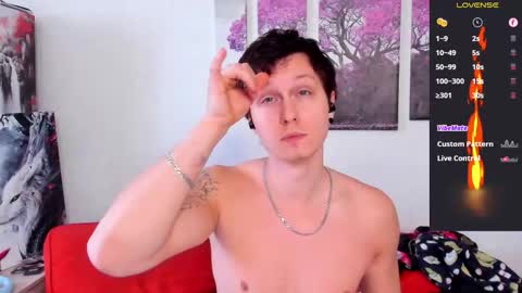 Alex WandHot online show from October 27, 2025, 4:16 am