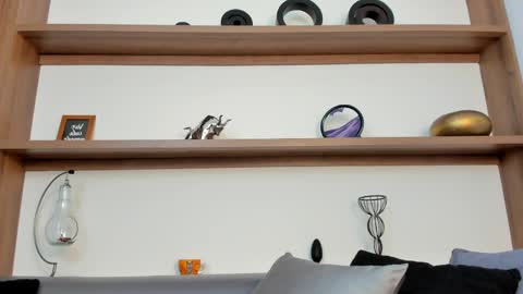 alex_wolf05 online show from April 4, 2026, 6:05 pm