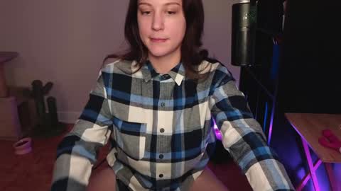 Snapshot of alexa_dream chatting on December 6, 2024, 11:25 pm dont be afraid to click social media link its working just click on that online show from December 6, 2024, 11:25 pm