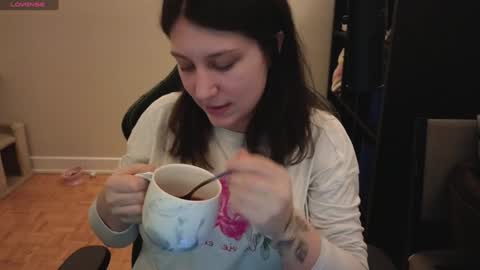 Snapshot of alexa_dream chatting on January 15, 2025, 12:41 am dont be afraid to click social media link its working just click on that online show from January 15, 2025, 12:41 am