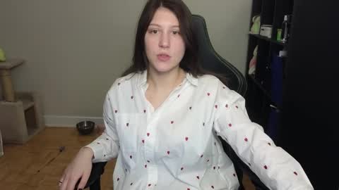 Snapshot of alexa_dream chatting on February 2, 2025, 2:27 am dont be afraid to click social media link its working just click on that online show from February 2, 2025, 2:27 am