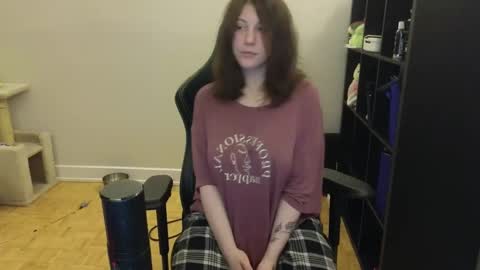 Snapshot of alexa_dream chatting on February 4, 2025, 2:39 am dont be afraid to click social media link its working just click on that online show from February 4, 2025, 2:39 am