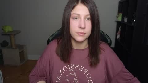 Snapshot of alexa_dream chatting on February 7, 2025, 11:24 pm dont be afraid to click social media link its working just click on that online show from February 7, 2025, 11:24 pm