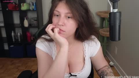 Snapshot of alexa_dream chatting on October 1, 2025, 11:22 pm dont be afraid to click social media link its working just click on that online show from October 1, 2025, 11:22 pm