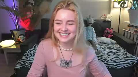 Snapshot of alexa_pirs chatting on July 19, 2026, 2:10 pm alexa_pirs online show from July 19, 2026, 2:10 pm