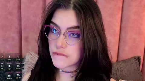 Alexa Thaylor online show from May 28, 2026, 4:04 pm