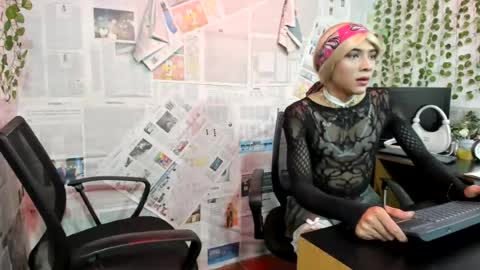 alexa_torres04 online show from June 26, 2026, 7:40 pm