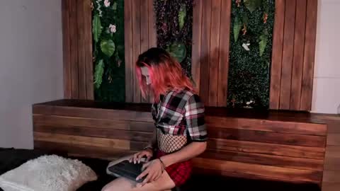 alexa_vandercloude online show from January 21, 2025, 12:07 pm