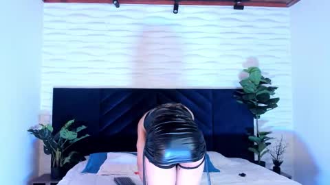 alexa_vandercloude online show from October 18, 2025, 8:53 pm