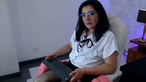 Alexaa sanz online show from June 20, 2026, 6:00 pm