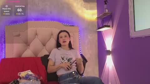 Snapshot of alexaivory chatting on June 15, 2026, 10:28 am Alexa online show from June 15, 2026, 10:28 am