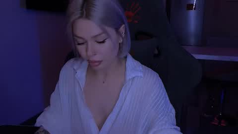 Alexa Mason online show from November 1, 2025, 2:13 am