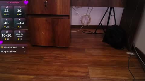Snapshot of alexamoon__ chatting on January 8, 2025, 4:33 pm Alexa Moon online show from January 8, 2025, 4:33 pm