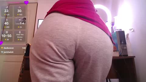 Snapshot of alexamoon__ chatting on January 13, 2025, 4:51 pm Alexa Moon online show from January 13, 2025, 4:51 pm