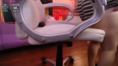 Snapshot of alexamoon__ chatting on January 30, 2025, 6:00 pm Alexa Moon online show from January 30, 2025, 6:00 pm