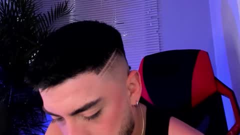 Alexander Diaz online show from October 13, 2025, 12:16 pm