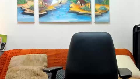 alexander_golden online show from September 22, 2025, 1:24 pm