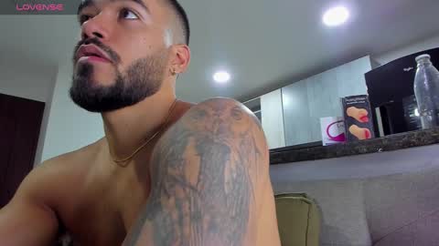 Onlyfansalexmartinezwb  Instagram alexwbmartinez  Twitter martinezcb937 online show from January 19, 2025, 3:29 am