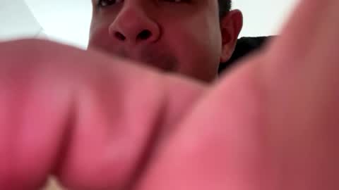 alexanderjessrivera online show from May 4, 2026, 3:24 am