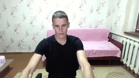 Snapshot of alexanderstrongs chatting on June 19, 2026, 8:07 am alexanderstrongs online show from June 19, 2026, 8:07 am