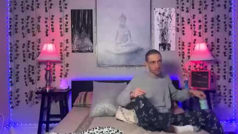Snapshot of alexandjohntv chatting on January 27, 2025, 1:05 am Alex John online show from January 27, 2025, 1:05 am