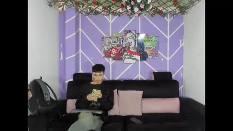 chicos hot online show from April 9, 2026, 1:16 pm