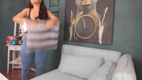 AlexaNikole online show from May 19, 2026, 7:37 am