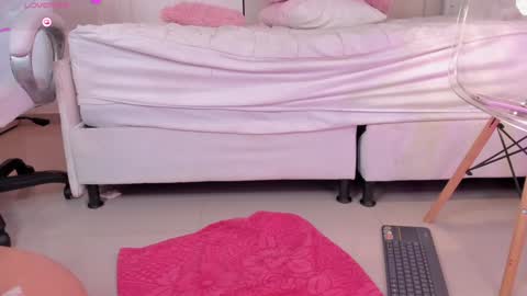 lexandra  online show from December 3, 2024, 8:27 am