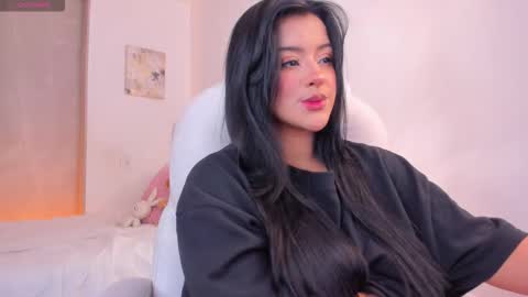 lexandra  online show from February 2, 2026, 8:46 am