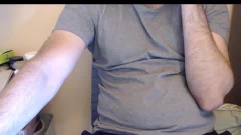 Snapshot of alexbelly chatting on October 29, 2025, 11:45 am alexbelly online show from October 29, 2025, 11:45 am