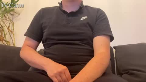 alexgerman25 online show from May 4, 2026, 4:36 pm