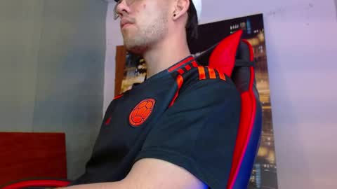alexgiraldo__ online show from June 2, 2026, 2:02 am