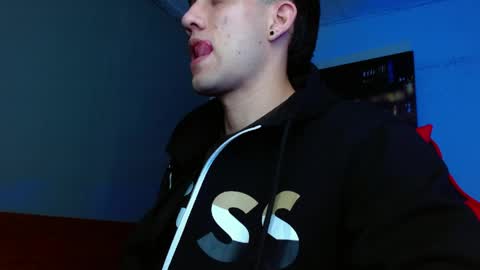 alexgiraldo__ online show from June 7, 2026, 3:21 am